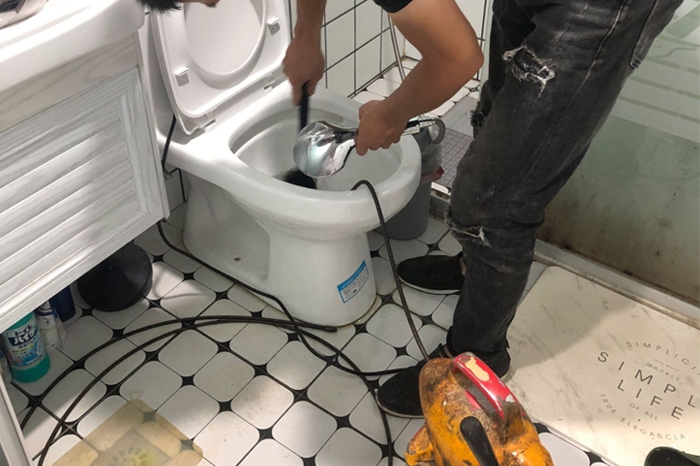 禅城疏通下水道