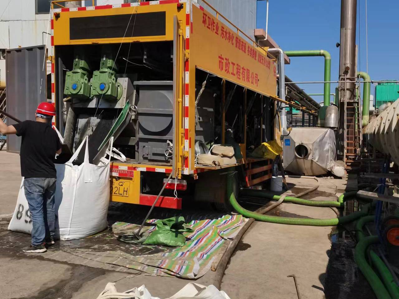 禅城淤泥压干处理